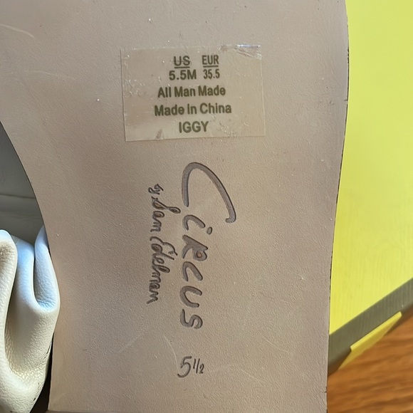 Sandals - Picture 6 of 11